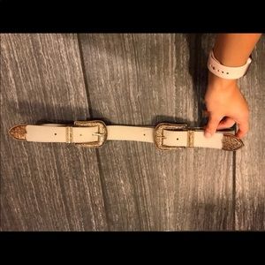 White double buckle belt